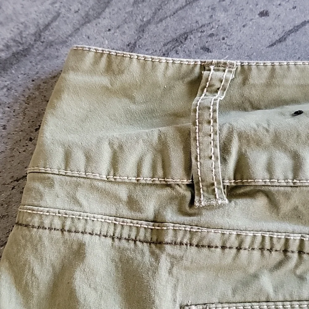 LANE BRYANT Shorts w/ Stylish Belt Loop Design Green size 16 - Picture 6 of 12